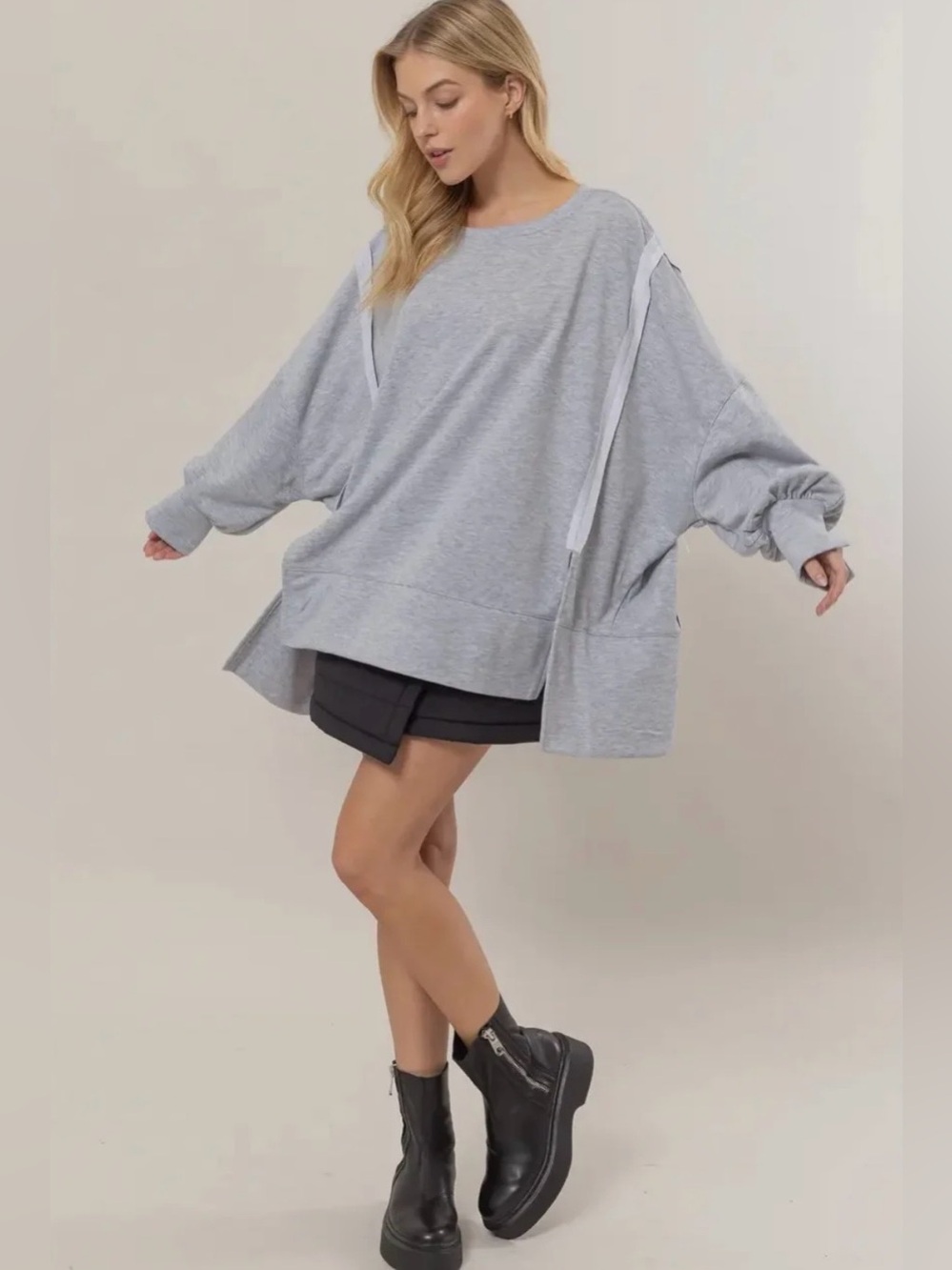 🩶NWOT HYFVE "French Terry Exposed-Seam OVERSIZED Sweater” Heathered Gray🩶 Small